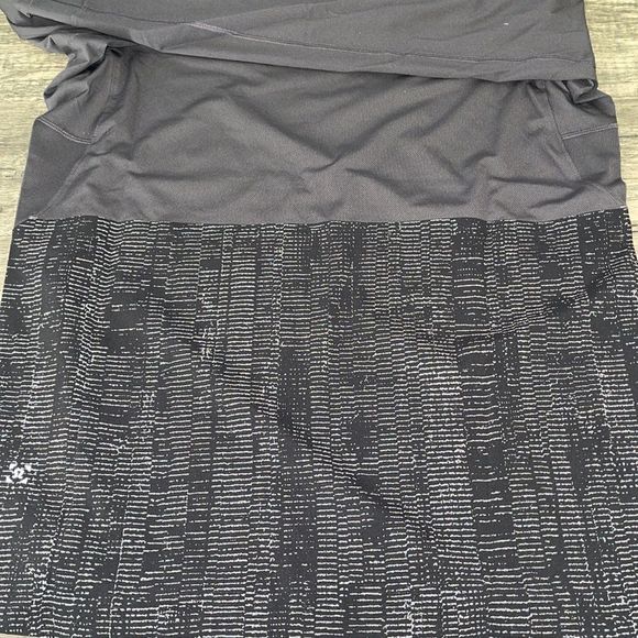 Lululemon Lost in the hustle LS - Picture 4 of 6